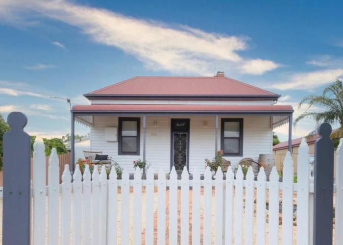 Charming 3 bedroom wine country cottage