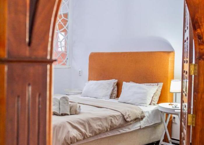 Bed and breakfasts MangoHouse