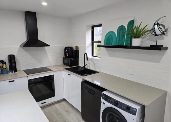 ARay at Cooee Bay - Apt B - Beach House Yeppoon