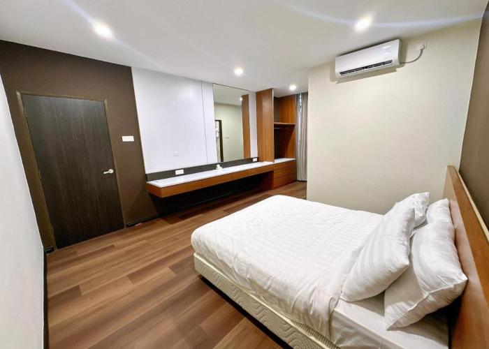 STAR HOTEL