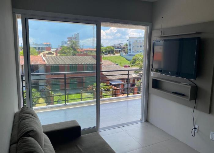 Ótimo apto a 50m da areia churrasq 2Q 2 banheiros 302