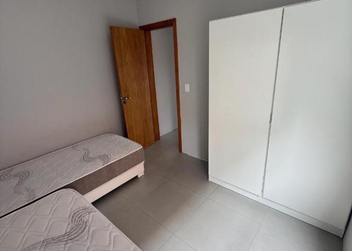 Ótimo apto a 50m da areia churrasq 2Q 2 banheiros 302