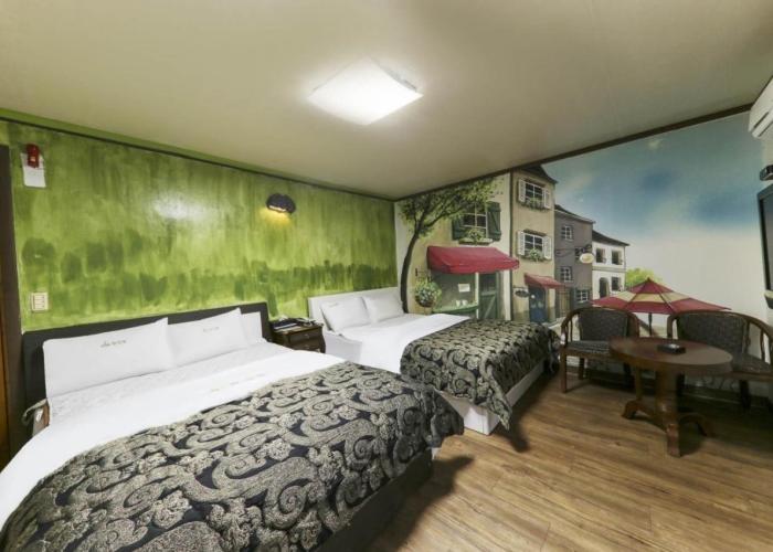 Top Motel