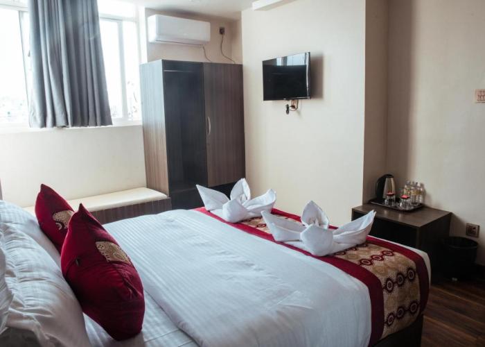 Kusum Airport Hotel