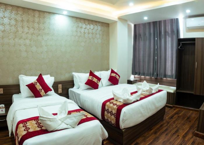 Kusum Airport Hotel