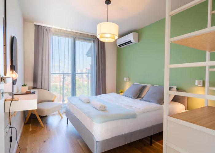 Design 1BDR Apartment near City Center