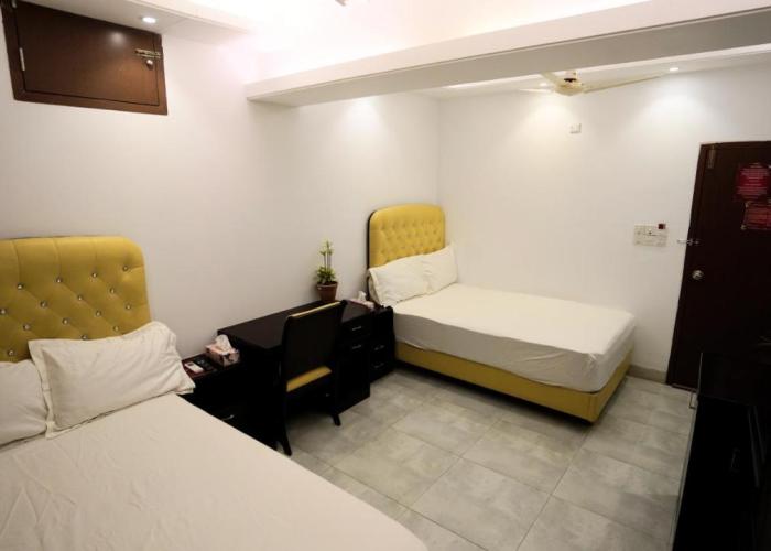 Xpressmall Hotel near Dhaka Airport