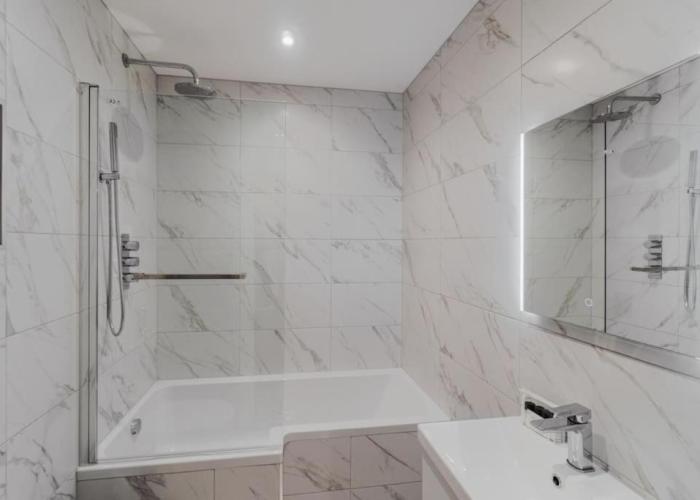 3BR Retreat, Allocated Parking, Private Garden