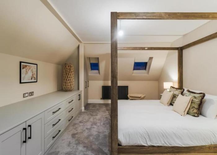 3BR Retreat, Allocated Parking, Private Garden