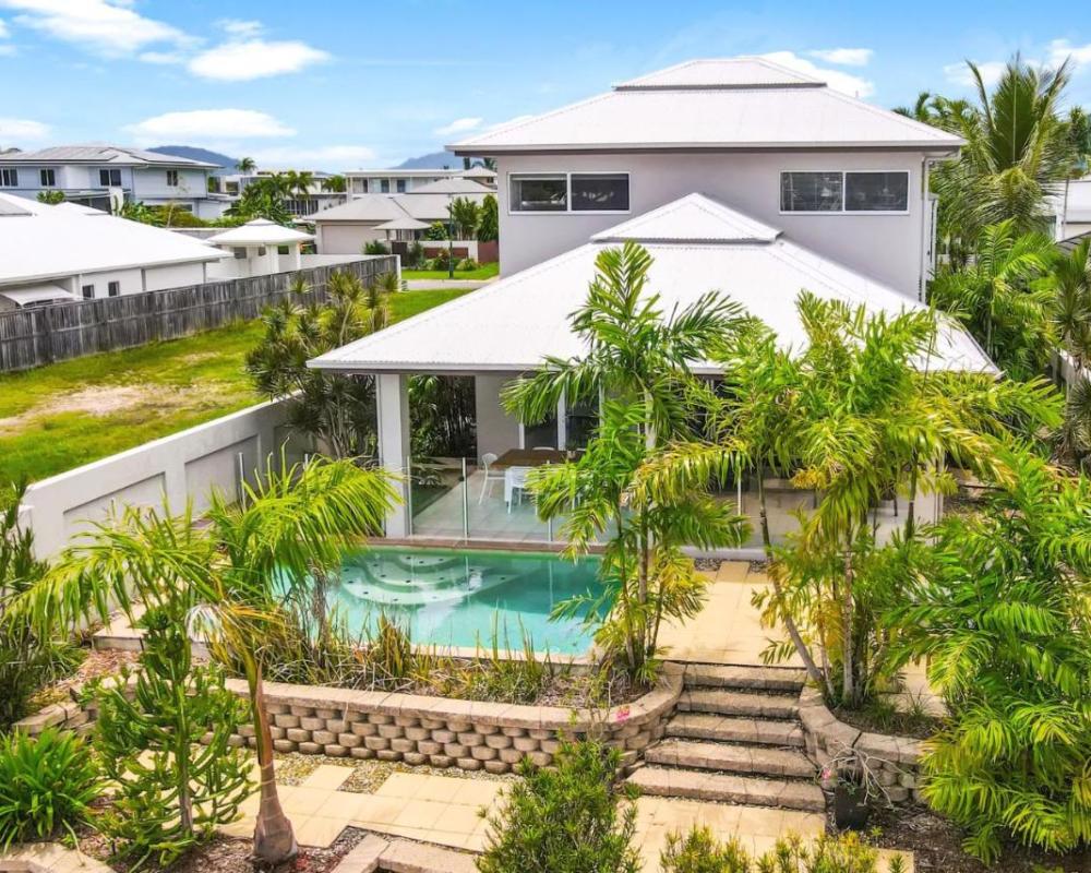 The Anchorage - Ultimate Waterfront Villa