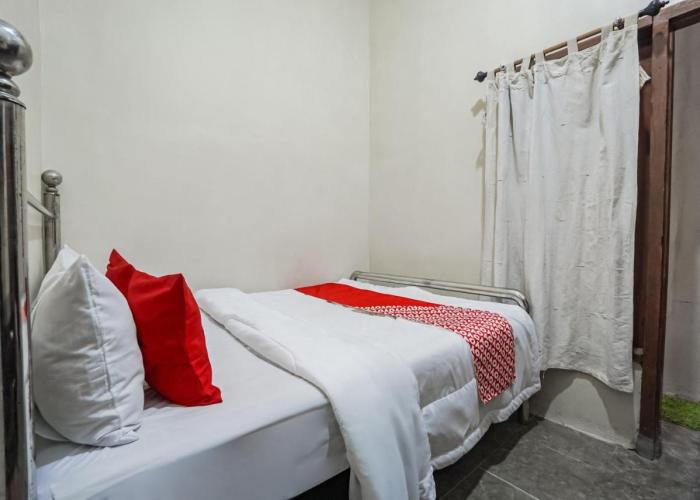 OYO 93643 Hidayah Homestay Syariah
