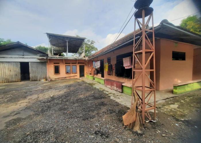 SPOT ON 93655 Home Stay Syariah Habibie