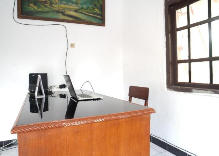 SPOT ON 93655 Home Stay Syariah Habibie