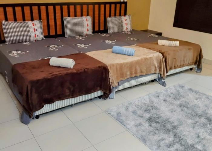 Sunset studio apartment Goldcoast morib