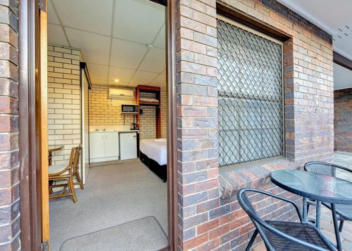 Chalet Motor Inn