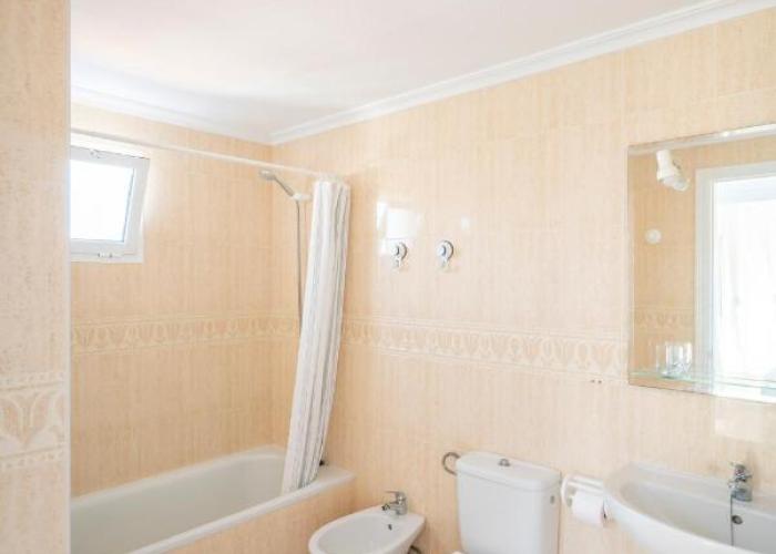 Apartamento ROSA del MAR Playas de Vera Ático en Primera Línea de Playa Piscina al Aire Libre Aparcamiento Gratuito WiFi Muy Rápido Acogedor con Calefacción
