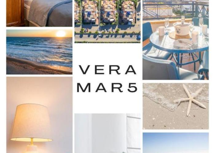 Apartamento ROSA del MAR Playas de Vera Ático en Primera Línea de Playa Piscina al Aire Libre Aparcamiento Gratuito WiFi Muy Rápido Acogedor con Calefacción