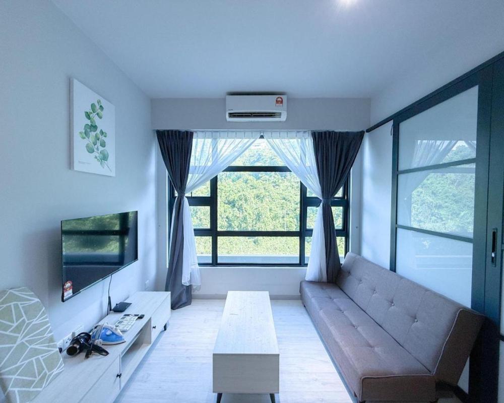 blue summer at jesslton quay 亚庇忆廊