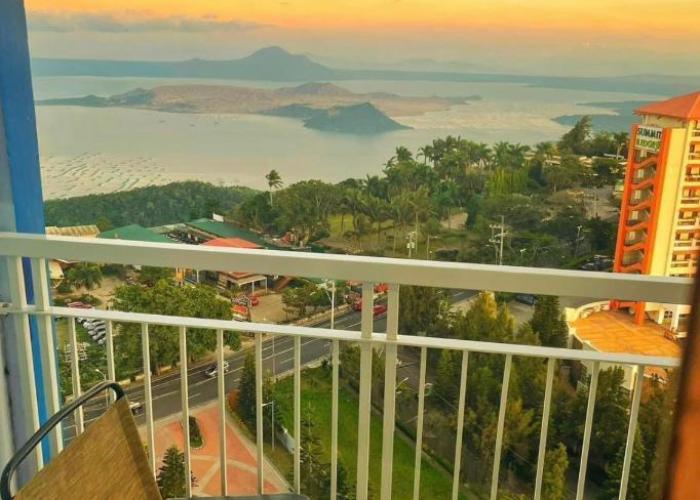 JT Tagaytay Suites