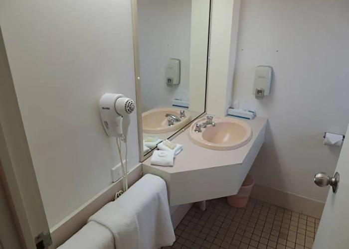 Sugar Country Motor Inn