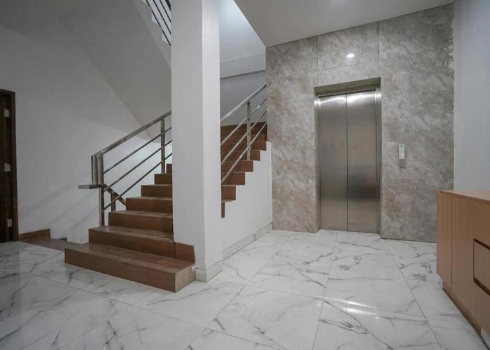 Residence 8