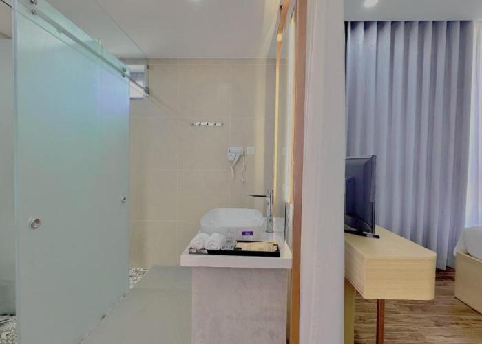 Diora Hotel Pleiku by HOS