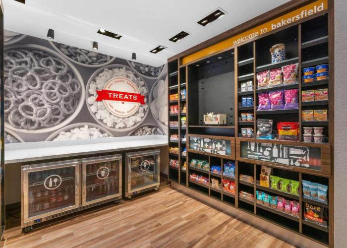 Hampton Inn & Suites Bakersfield Central