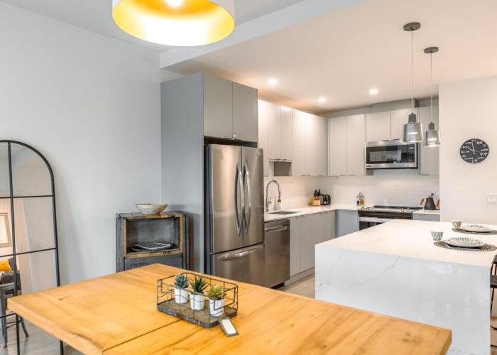 Revelstoke Alpine Retreat - RARE One-Bedroom Condo