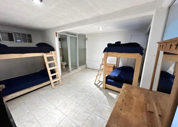 Suite #1B Cerca de autopista Mex-Qro.