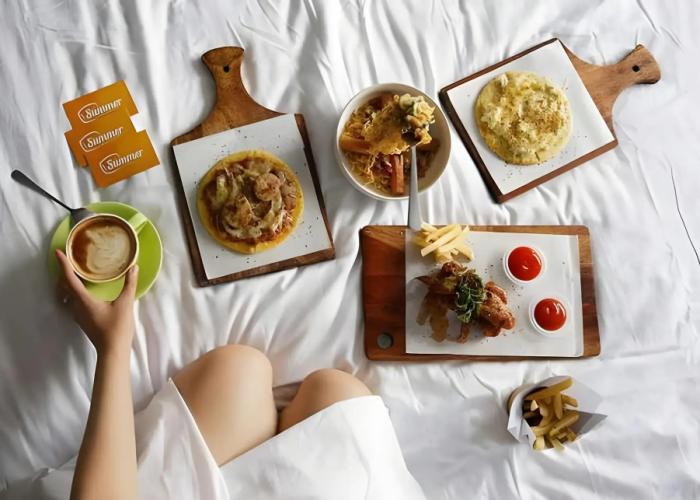 Summer Bed and Breakfast Hotel