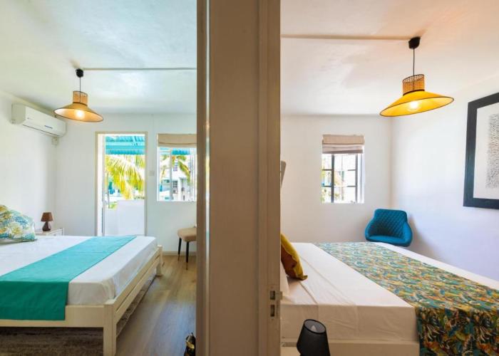 Cozy townhome near beach in heart of Grand Baie
