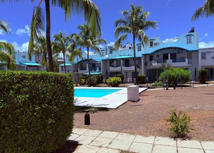 Cozy townhome near beach in heart of Grand Baie