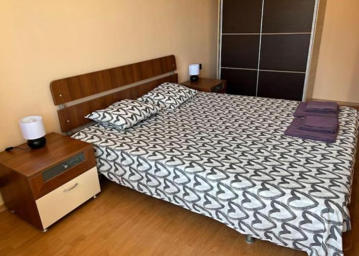 Lovely spacious 3BR just outside of city centre