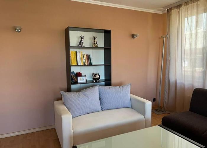 Lovely spacious 3BR just outside of city centre