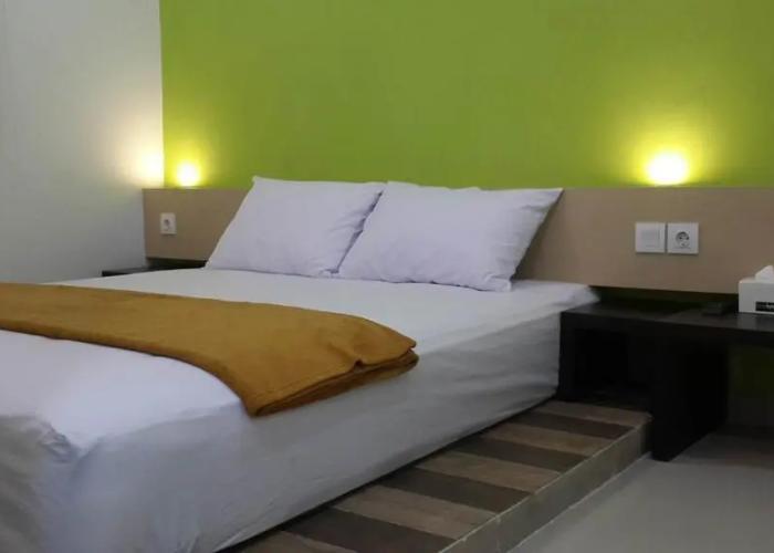 Save Hotel
