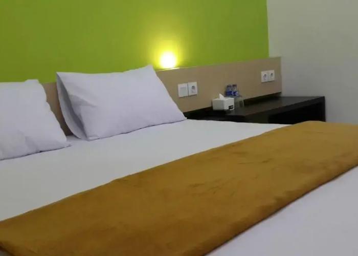 Save Hotel