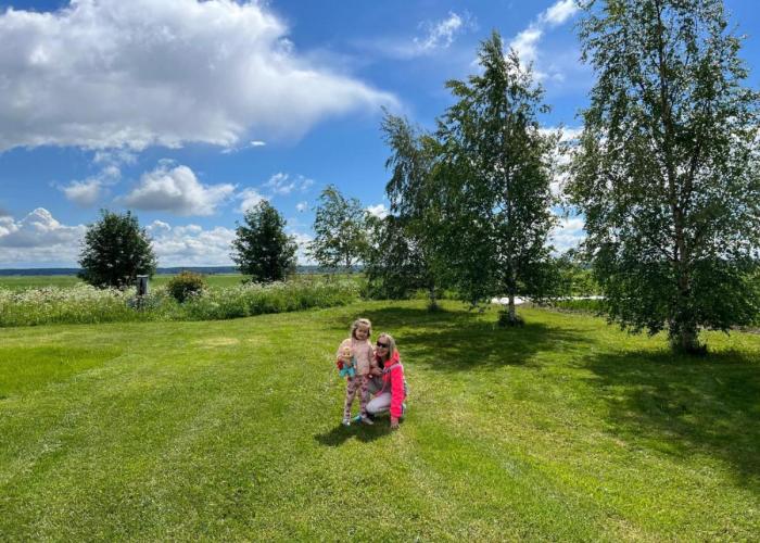Beautiful Big Farm House with Spectacular Meteor Site View