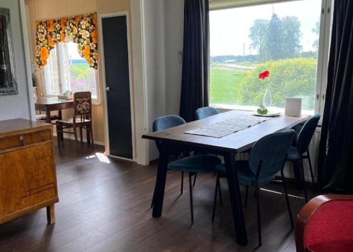 Beautiful Big Farm House with Spectacular Meteor Site View
