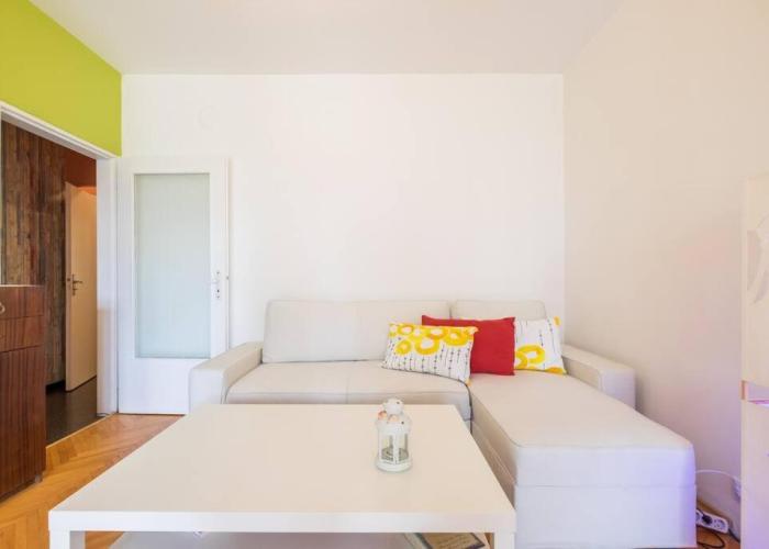 Beautiful Flat in Central Location by Flat Mаnager