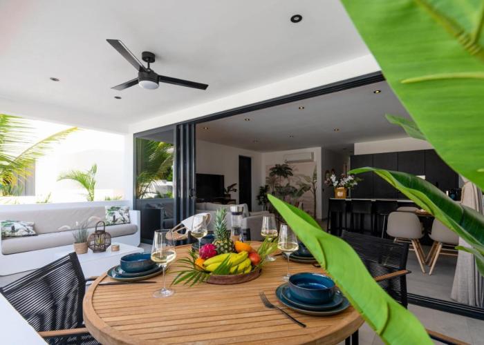 Ocean 11 Luxurious apartment Jan Thiel Curacao