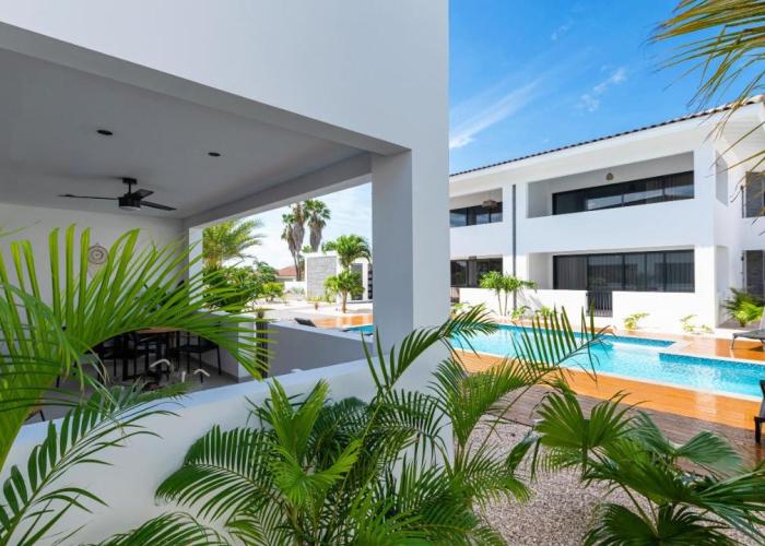 Ocean 11 Luxurious apartment Jan Thiel Curacao