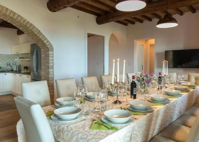 Casale con vista colline