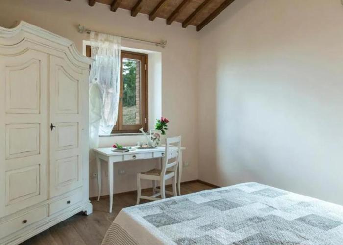 Casale con vista colline
