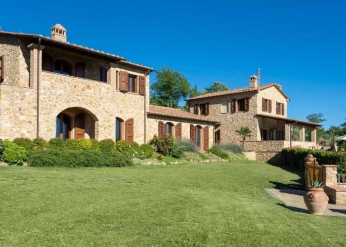 Casale con vista colline