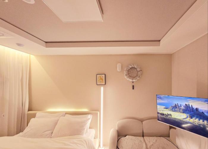 Dongseongro DSR&U Hotel room