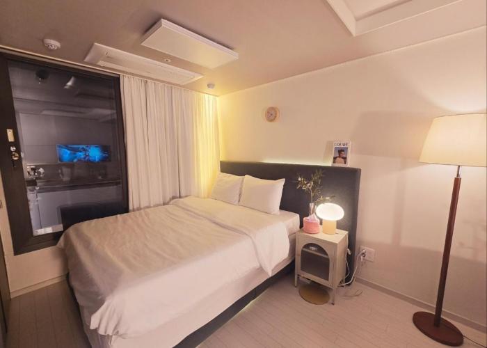 Dongseongro DSR&U Hotel room