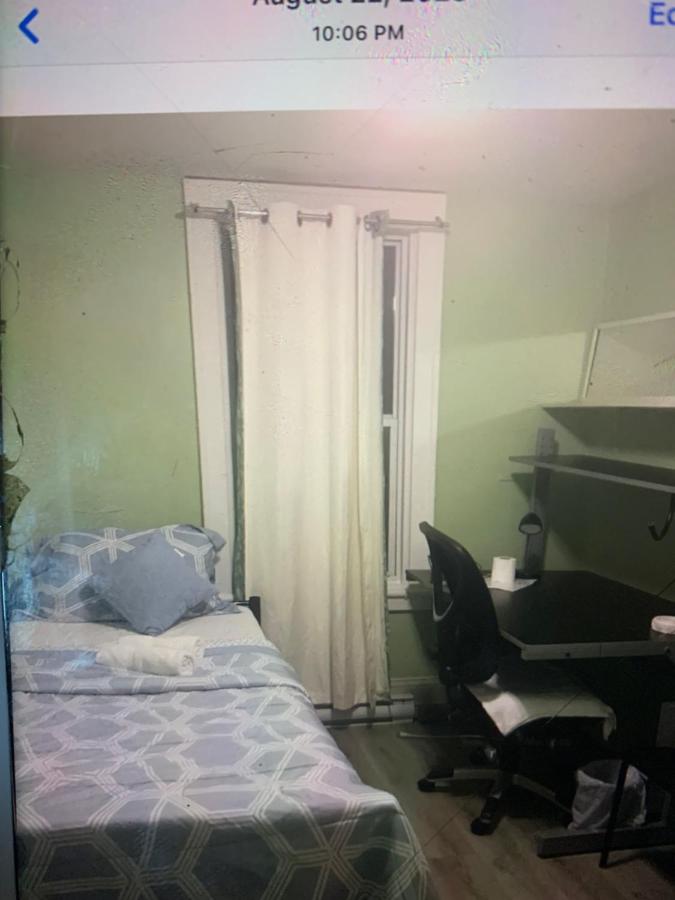 фото Ottawa Heritage Private Rooms Across OttawaU Not Entire Apt