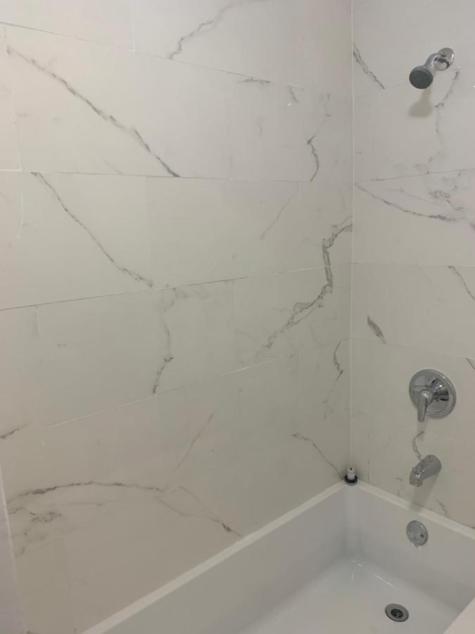 фото Ottawa Heritage Private Rooms Across OttawaU Not Entire Apt