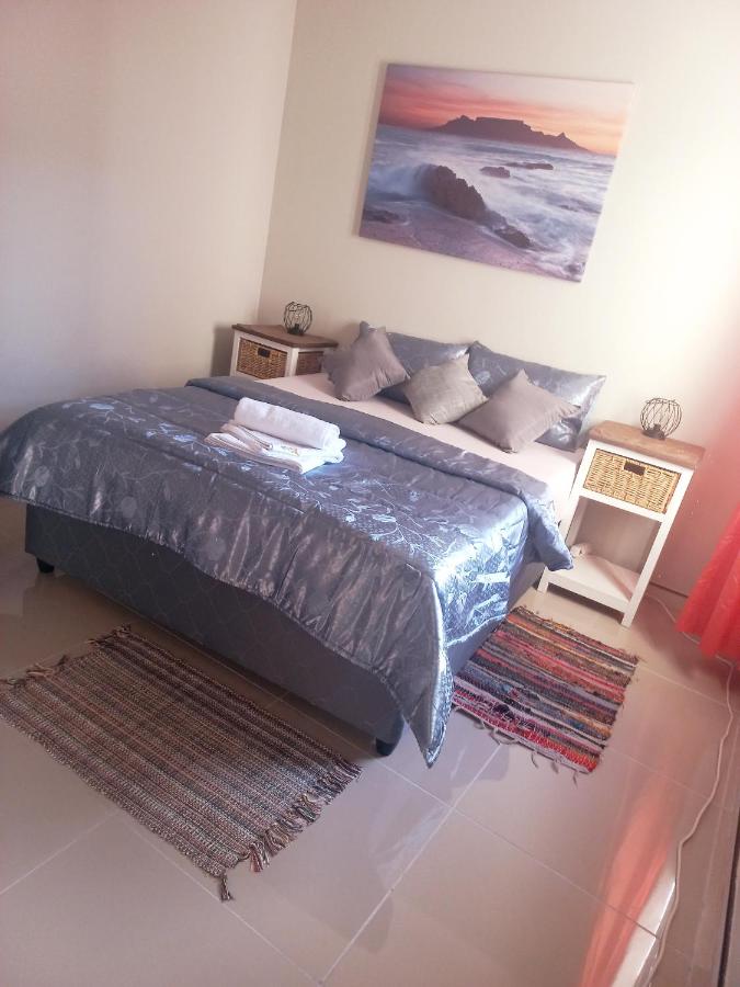 фото TALITHA'S SELF-CATERING ACCOMMODATION