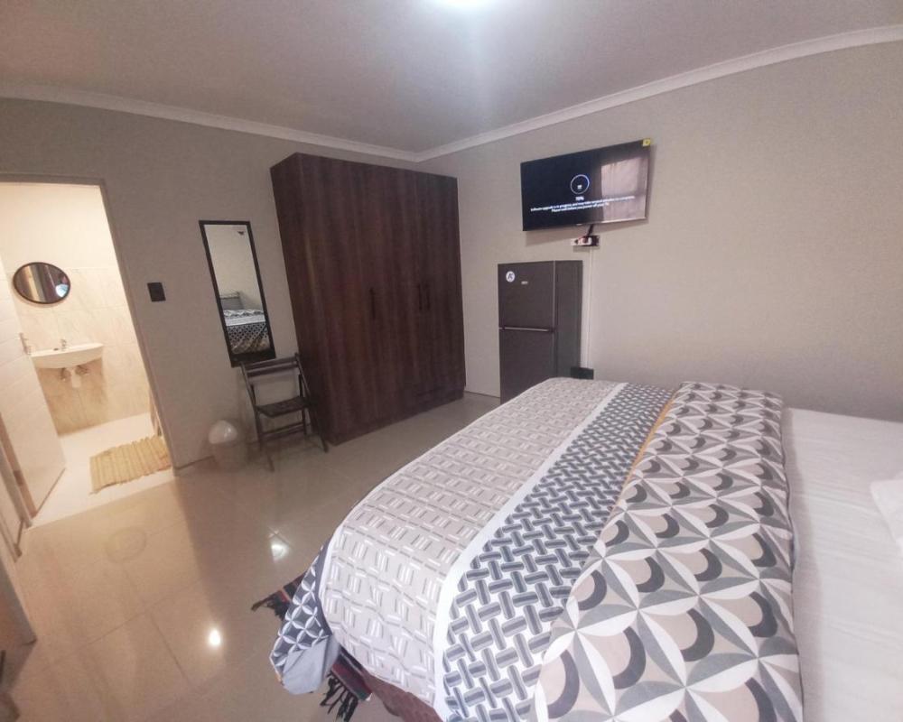 фото TALITHA'S SELF-CATERING ACCOMMODATION